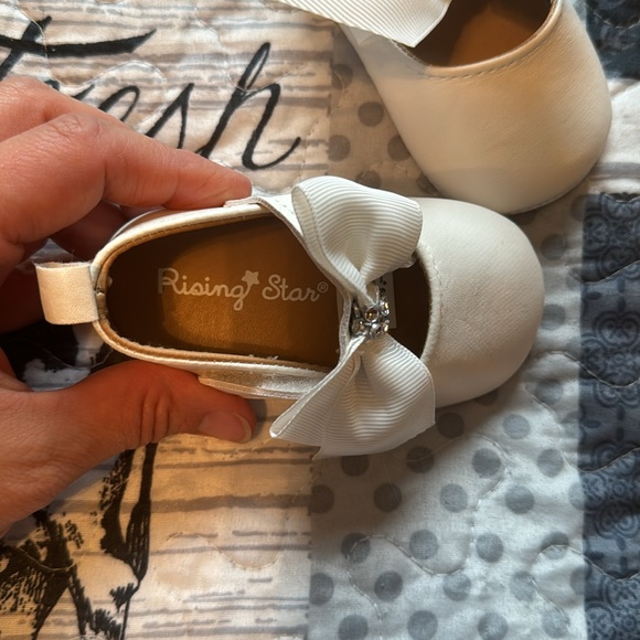 Infant shoes - Picture 2 of 4